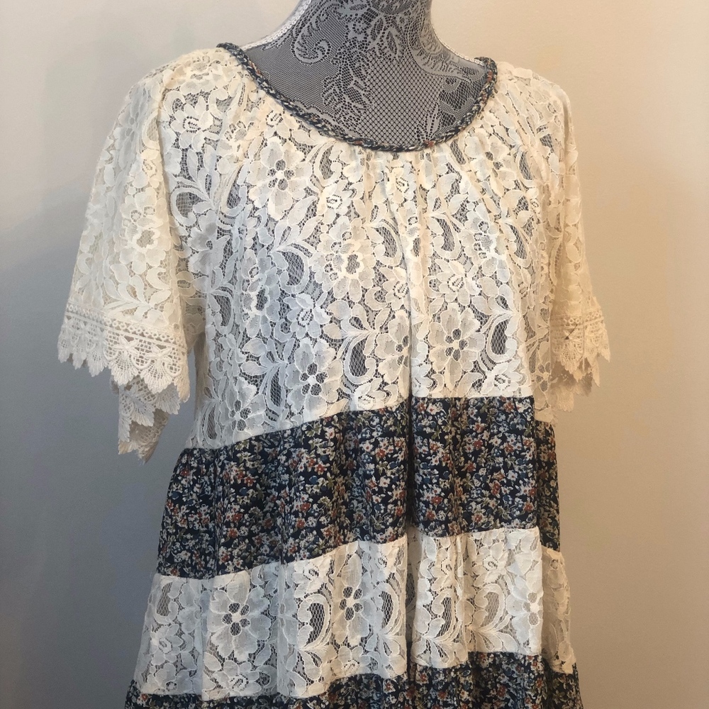 Women's lace tunic